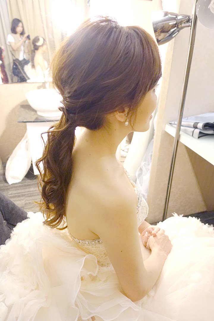 新娘婚紗造型低馬尾