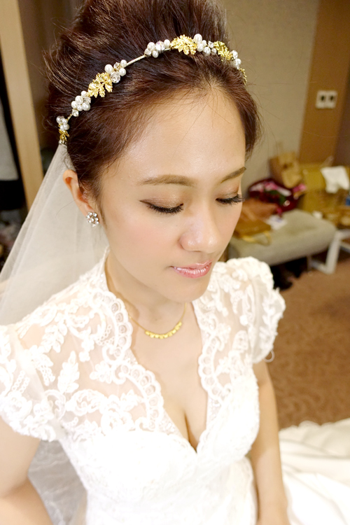 韓式新娘婚紗髮型裸妝韓系光澤肌